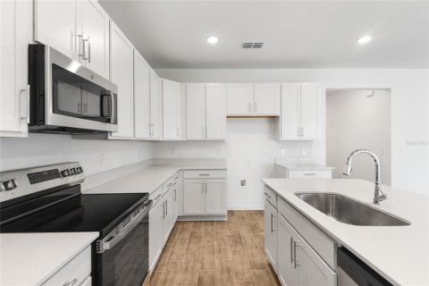 Villa ou maison à vendre à DeLand, Floride: 4 chambres, 194.17 m2 № 1616615 - photo 7