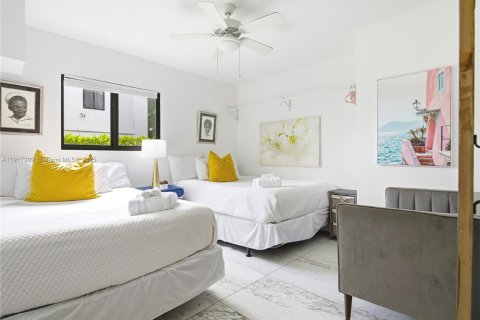 Commercial property in Miami, Florida № 1972496 - photo 25