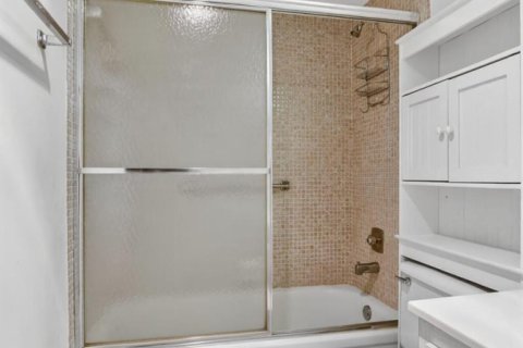 Copropriété à vendre à Boca Raton, Floride: 2 chambres, 87.79 m2 № 2251480 - photo 14