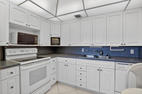 Copropriété à vendre à Boca Raton, Floride: 2 chambres, 87.79 m2 № 2251480 - photo 9