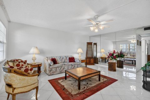 Condo in Boca Raton, Florida, 2 bedrooms № 2251480