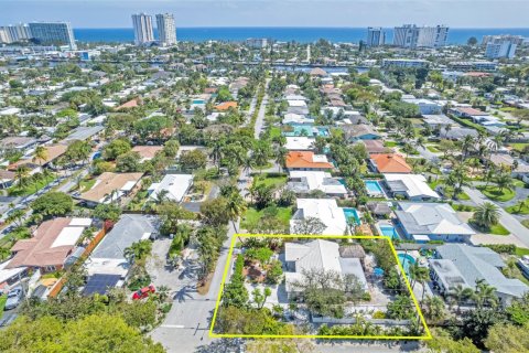 House in Pompano Beach, Florida 2 bedrooms, 155.7 sq.m. № 1080706 - photo 1