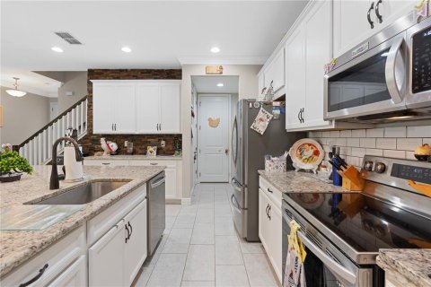 Townhouse in Riverview, Florida 4 bedrooms, 243.22 sq.m. № 2232590 - photo 12