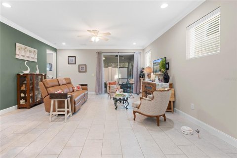 Townhouse in Riverview, Florida 4 bedrooms, 243.22 sq.m. № 2232590 - photo 16