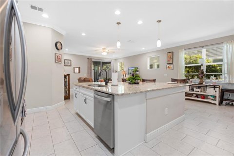 Townhouse in Riverview, Florida 4 bedrooms, 243.22 sq.m. № 2232590 - photo 9