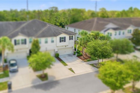 Townhouse in Riverview, Florida 4 bedrooms, 243.22 sq.m. № 2232590 - photo 4