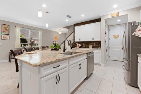Townhouse in Riverview, Florida 4 bedrooms, 243.22 sq.m. № 2232590 - photo 10