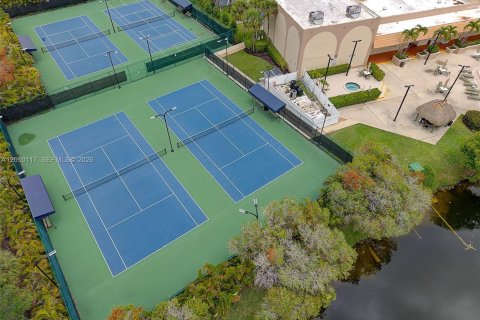 Condominio en venta en Weston, Florida, 2 dormitorios, 114.73 m2 № 2186367 - foto 28