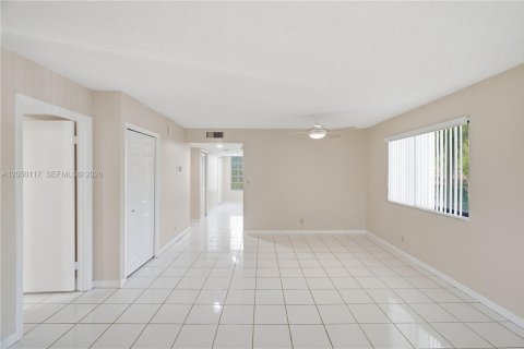 Condominio en venta en Weston, Florida, 2 dormitorios, 114.73 m2 № 2186367 - foto 15