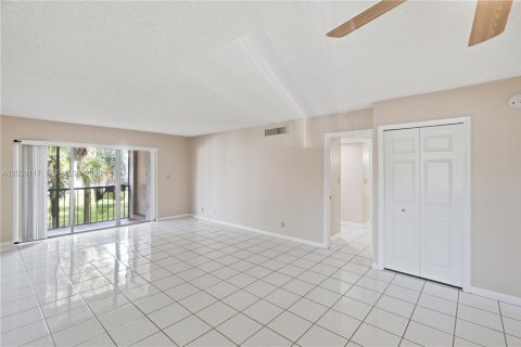 Condominio en venta en Weston, Florida, 2 dormitorios, 114.73 m2 № 2186367 - foto 14