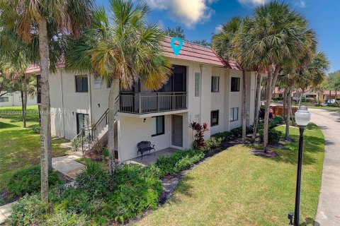 Condo in Weston, Florida, 2 bedrooms  № 2186367