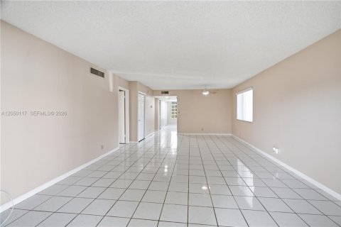 Condominio en venta en Weston, Florida, 2 dormitorios, 114.73 m2 № 2186367 - foto 18