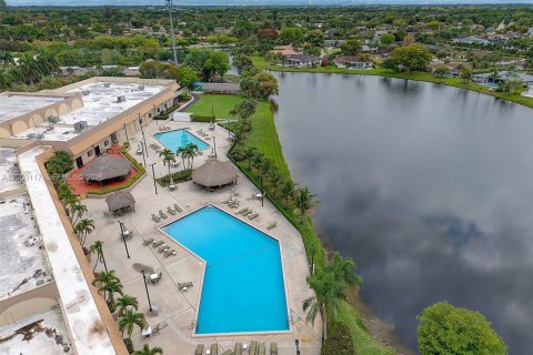 Condominio en venta en Weston, Florida, 2 dormitorios, 114.73 m2 № 2186367 - foto 29