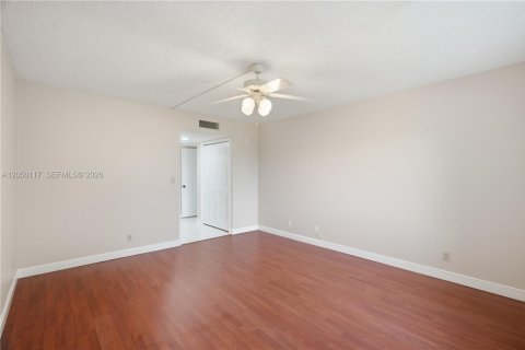 Condominio en venta en Weston, Florida, 2 dormitorios, 114.73 m2 № 2186367 - foto 22