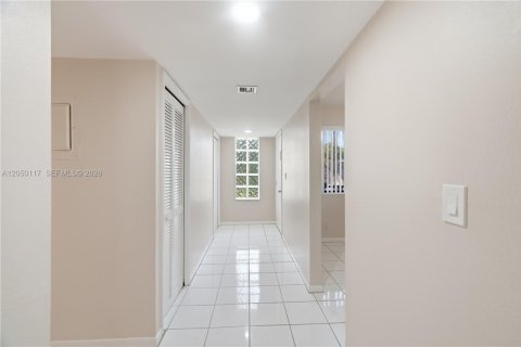 Condominio en venta en Weston, Florida, 2 dormitorios, 114.73 m2 № 2186367 - foto 11