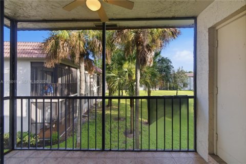 Condominio en venta en Weston, Florida, 2 dormitorios, 114.73 m2 № 2186367 - foto 16