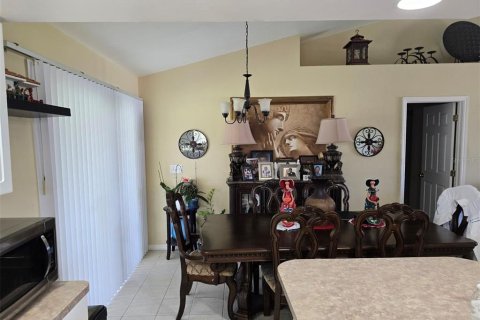 Casa en venta en Cape Coral, Florida, 4 dormitorios, 159.42 m2 № 1904216 - foto 16