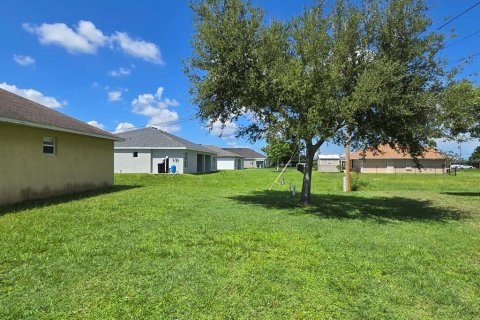 Casa en venta en Cape Coral, Florida, 4 dormitorios, 159.42 m2 № 1904216 - foto 3