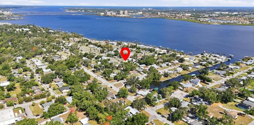 Terrain à Bradenton, Floride № 2157000