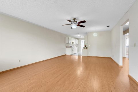 Condominio en venta en Tavares, Florida, 3 dormitorios, 105.91 m2 № 1900097 - foto 5