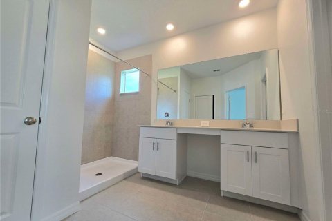 Touwnhouse à louer à Zephyrhills, Floride: 3 chambres, 167.87 m2 № 2400471 - photo 11
