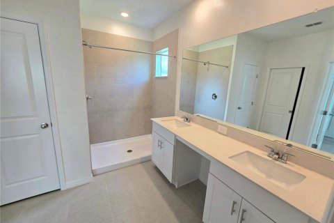 Touwnhouse à louer à Zephyrhills, Floride: 3 chambres, 167.87 m2 № 2400471 - photo 10