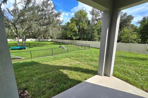 Touwnhouse à louer à Zephyrhills, Floride: 3 chambres, 167.87 m2 № 2400471 - photo 24