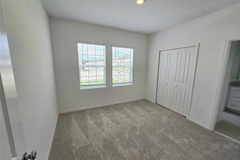 Touwnhouse à louer à Zephyrhills, Floride: 3 chambres, 167.87 m2 № 2400471 - photo 9