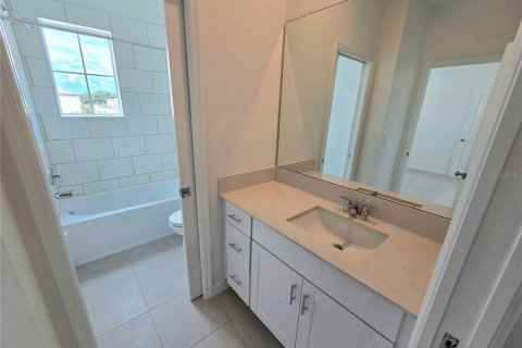Touwnhouse à louer à Zephyrhills, Floride: 3 chambres, 167.87 m2 № 2400471 - photo 15