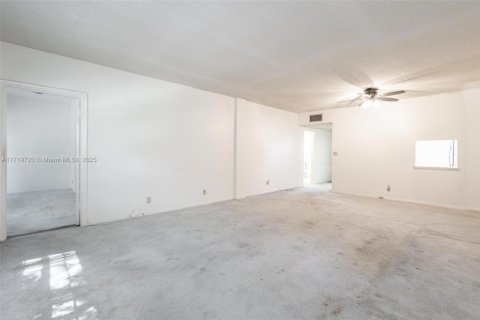 Condo in Plantation, Florida, 1 bedroom  № 1474203 - photo 13