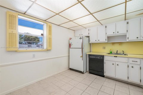 Condo in Plantation, Florida, 1 bedroom  № 1474203 - photo 4