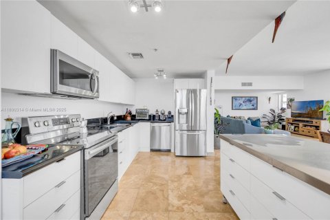Condominio en venta en North Bay Village, Florida, 3 dormitorios, 191.84 m2 № 1683972 - foto 25