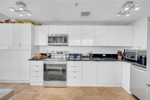 Condominio en venta en North Bay Village, Florida, 3 dormitorios, 191.84 m2 № 1683972 - foto 24