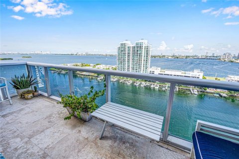 Condominio en venta en North Bay Village, Florida, 3 dormitorios, 191.84 m2 № 1683972 - foto 15