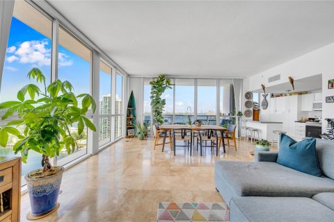 Condominio en venta en North Bay Village, Florida, 3 dormitorios, 191.84 m2 № 1683972 - foto 12