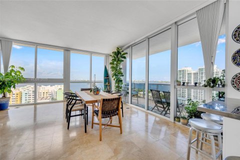 Condominio en venta en North Bay Village, Florida, 3 dormitorios, 191.84 m2 № 1683972 - foto 10