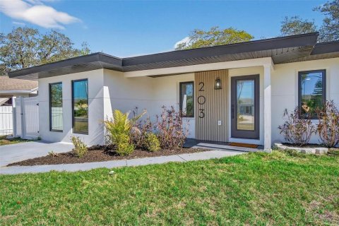 House in Palm Harbor, Florida 3 bedrooms, 145.3 sq.m. № 2238879 - photo 3