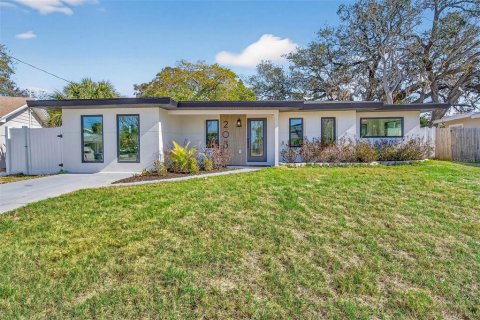 Casa en Palm Harbor, Florida 3 dormitorios, 145.3 m2 № 2238879