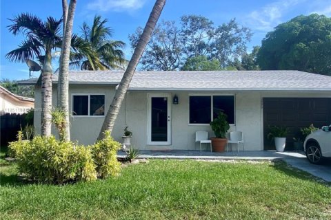 Villa ou maison à louer à Hollywood, Floride: 1 chambre, 155.61 m2 № 1854809 - photo 1