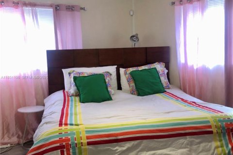 Villa ou maison à louer à Hollywood, Floride: 1 chambre, 155.61 m2 № 1854809 - photo 8