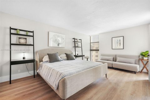 Copropriété à vendre à Pompano Beach, Floride: 1 chambre, 89.19 m2 № 1726453 - photo 9