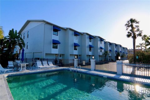 Adosado en alquiler en Tierra Verde, Florida, 3 dormitorios, 166.76 m2 № 1802323 - foto 2