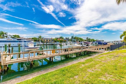 Adosado en alquiler en Tierra Verde, Florida, 3 dormitorios, 166.76 m2 № 1802323 - foto 1