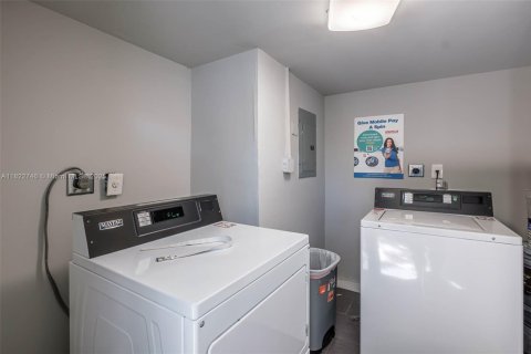Commercial property in Miami Beach, Florida № 1787012 - photo 7