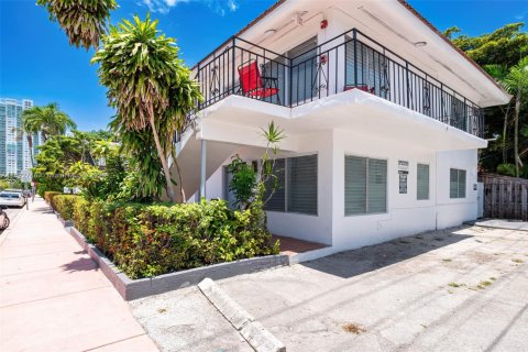 Commercial property in Miami Beach, Florida № 1787012 - photo 4