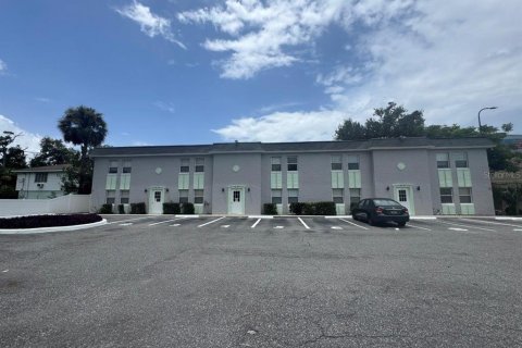 Condominio en alquiler en Orlando, Florida, 2 dormitorios, 86.4 m2 № 1881445 - foto 2