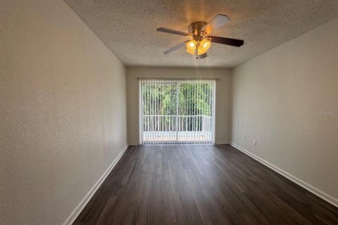 Condominio en alquiler en Orlando, Florida, 2 dormitorios, 86.4 m2 № 1881445 - foto 19