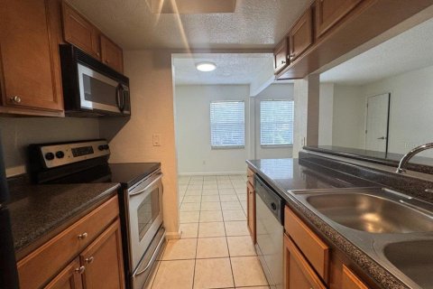 Condominio en alquiler en Orlando, Florida, 2 dormitorios, 86.4 m2 № 1881445 - foto 12
