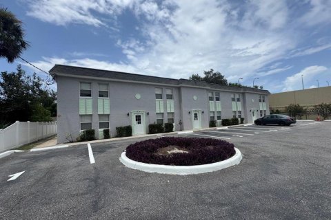 Condominio en alquiler en Orlando, Florida, 2 dormitorios, 86.4 m2 № 1881445 - foto 1