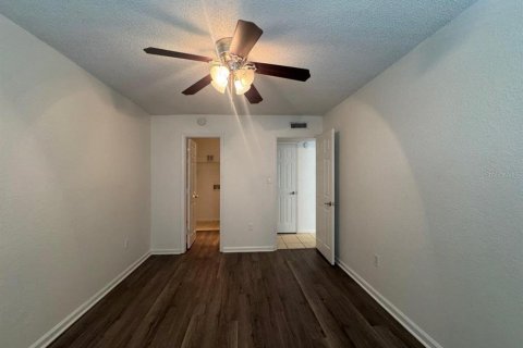 Condominio en alquiler en Orlando, Florida, 2 dormitorios, 86.4 m2 № 1881445 - foto 25